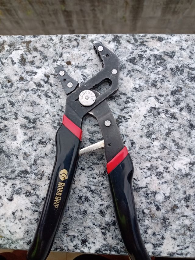 Pinza Robogrip multiuso
