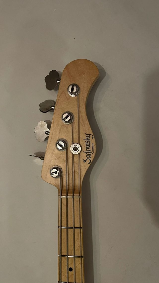 Bajo Sadowsky Metroline 4 cuerdas