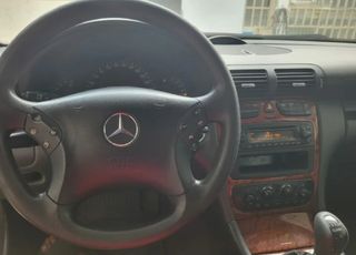 Mercedes-Benz Clase C 2003