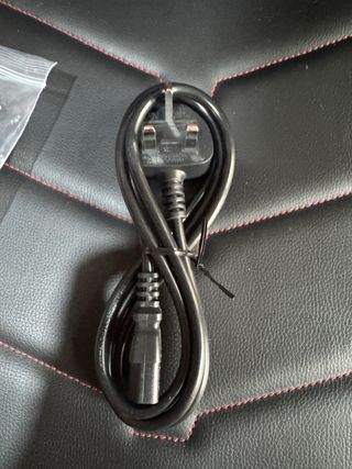 Cable alimentación UK - Monitor