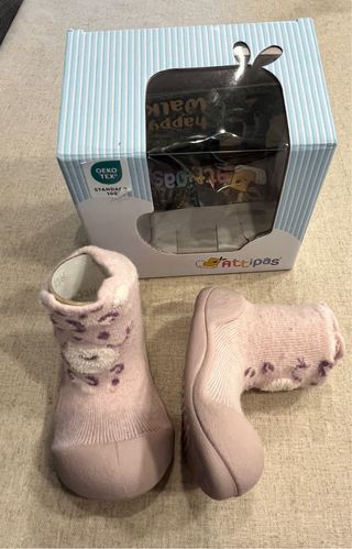 Zapatillas Attipas bebé rosa
talla 20