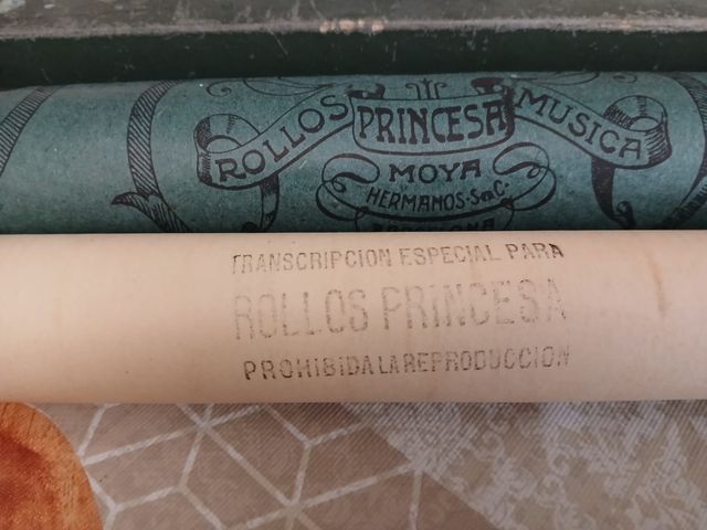 Rollo Música Almanzor - Lucerna