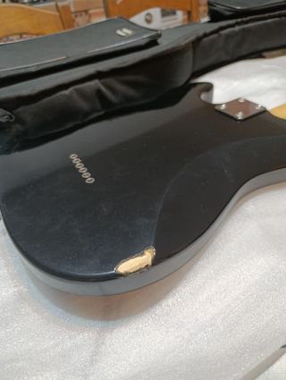 Guitarra eléctrica infantil. Harley Benton