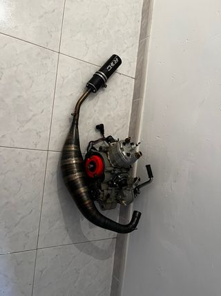 Motor y escape completo derbi €3
23,5cv 