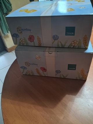 Set tazze colazione con piattini e alzatina 