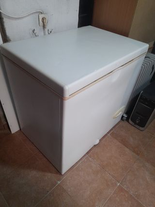 Congelador arcón blanco