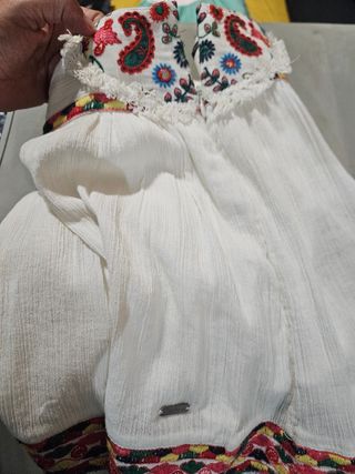 Falda niña blanca bordada