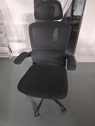 Silla oficina giratoria negra