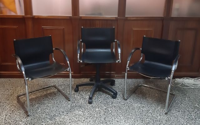 3 Sillas oficina vintage negras