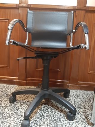 3 Sillas oficina vintage negras