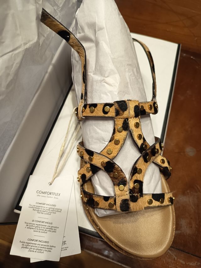 Sandalias Carmela leopardo-piel.  Talla 38