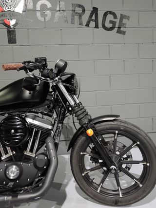 Harley Davidson Sportster Iron 883