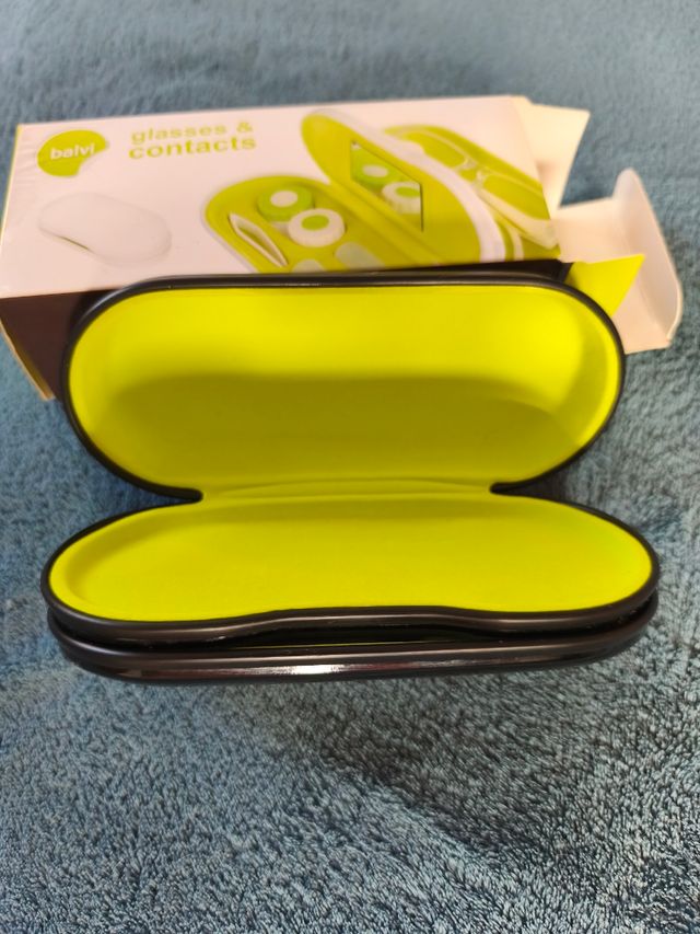 Estuche Balvi: gafas & lentillas