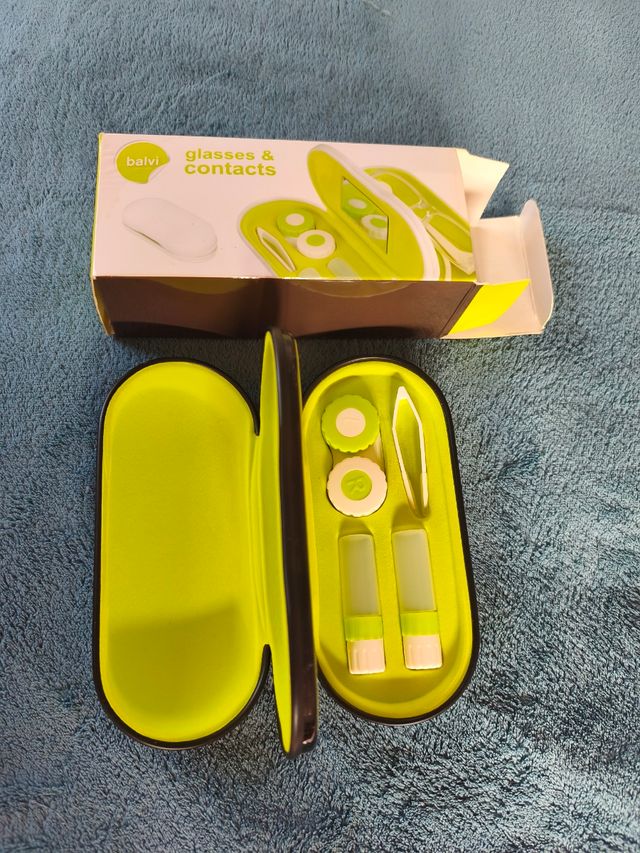 Estuche Balvi: gafas & lentillas