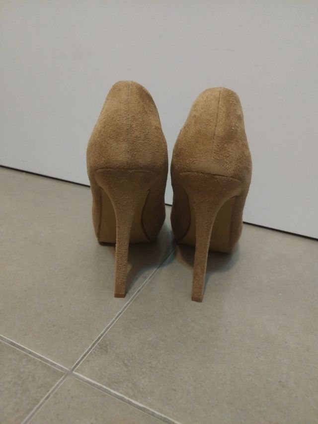 Tacones Corina beige con la plantilla de piel