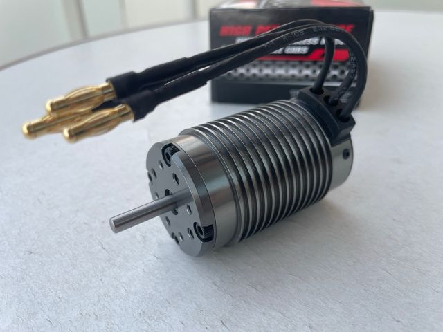 Motor Brushless Turnigy 1900KV 1/8 nuevo