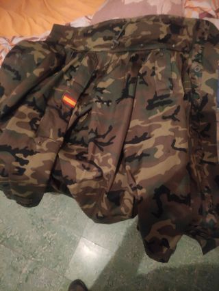 Ropa militar M. Diferentes prendas.