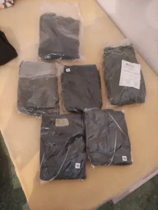 Ropa militar M. Diferentes prendas.