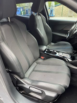 Peugeot 2008 GT 2023