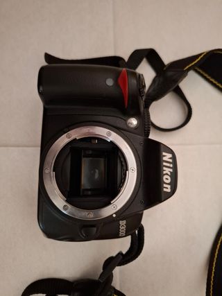 Nikon D3000 - Reflex Digitale