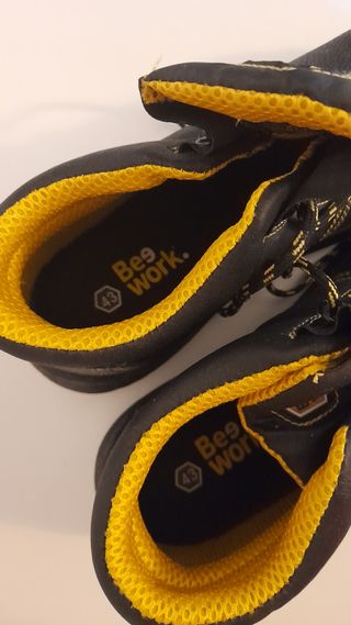 Zapatos seguridad Bee Work nº 43 nuevos