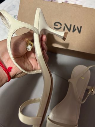 Sandalias Mango tacón kitten beige