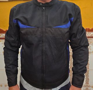 Chaqueta moto negra azul