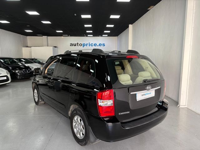 KIA Carnival 2010