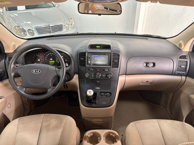 KIA Carnival 2010