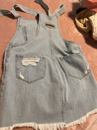 Vestido vaquero roto