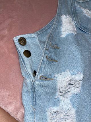Vestido vaquero roto