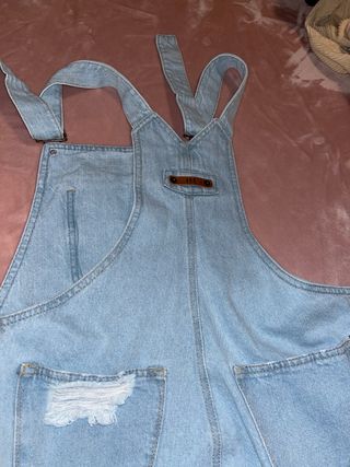 Vestido vaquero roto