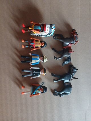 Lote de muñecos y caballos del oeste de Playmobil 