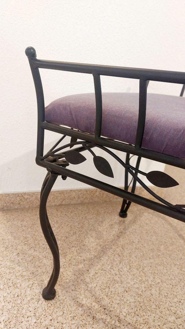 Banqueta forja negra con cojín