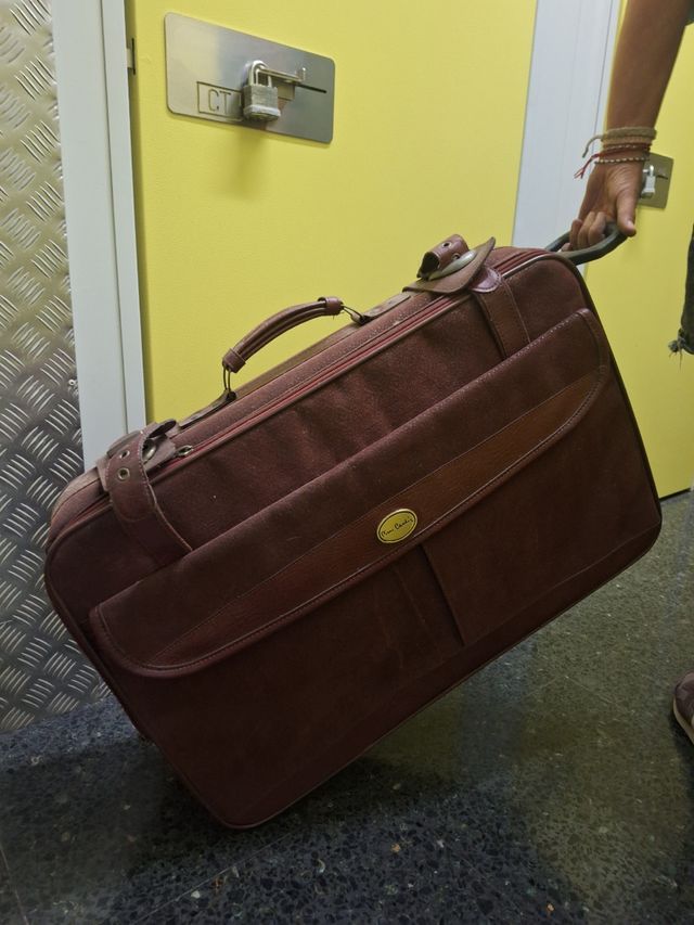 Maleta Piere Cardin granate con ruedas