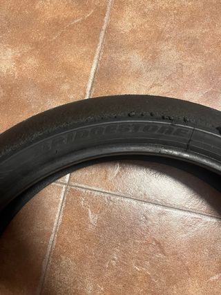 Neumático moto bridgestone