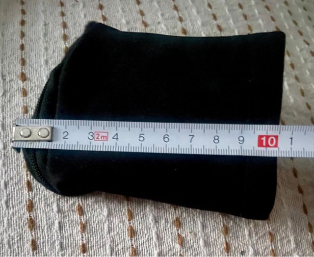 Riñonera negra pequeña