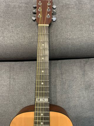 Guitarra acústica mini Harley Benton