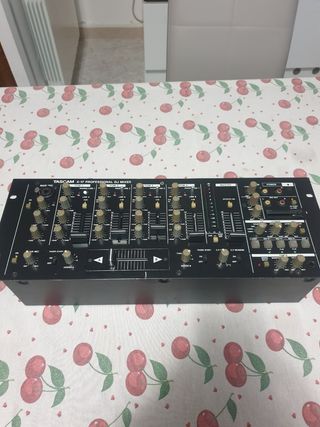 Mixer Tascam X-17 DJ