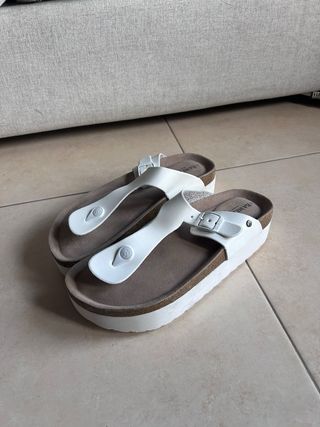 Sandalias blancas