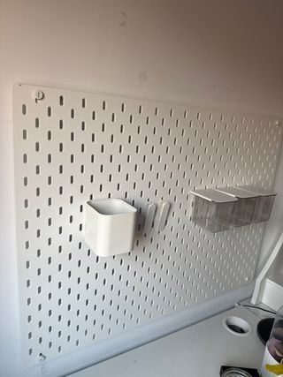 Tablero perforado comb, blanco￼