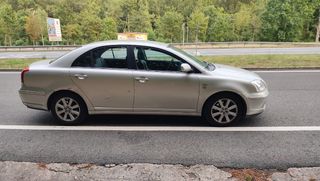 Toyota Avensis 2003