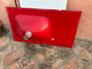 Lavabo rojo de cristal