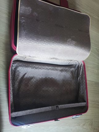 Maleta vintage roja años 80
