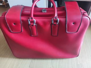 Maleta vintage roja años 80