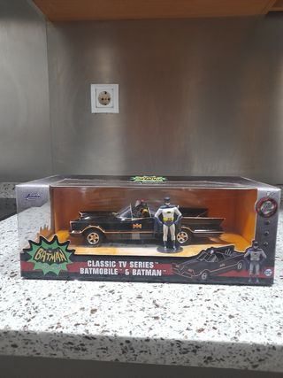 Batmobile & Batman Jada