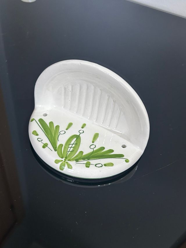 Accesorios de cerámica pintados a mano