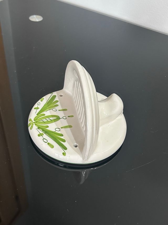 Accesorios de cerámica pintados a mano