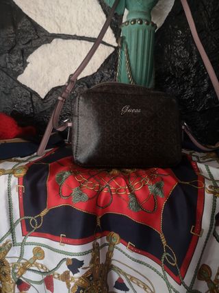 Bolso AUTÉNTICO bandolera Guess