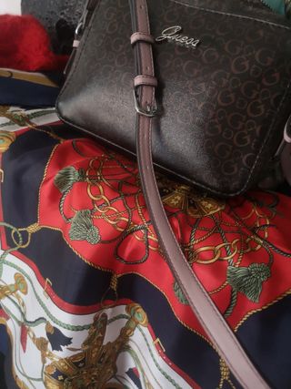 Bolso AUTÉNTICO bandolera Guess